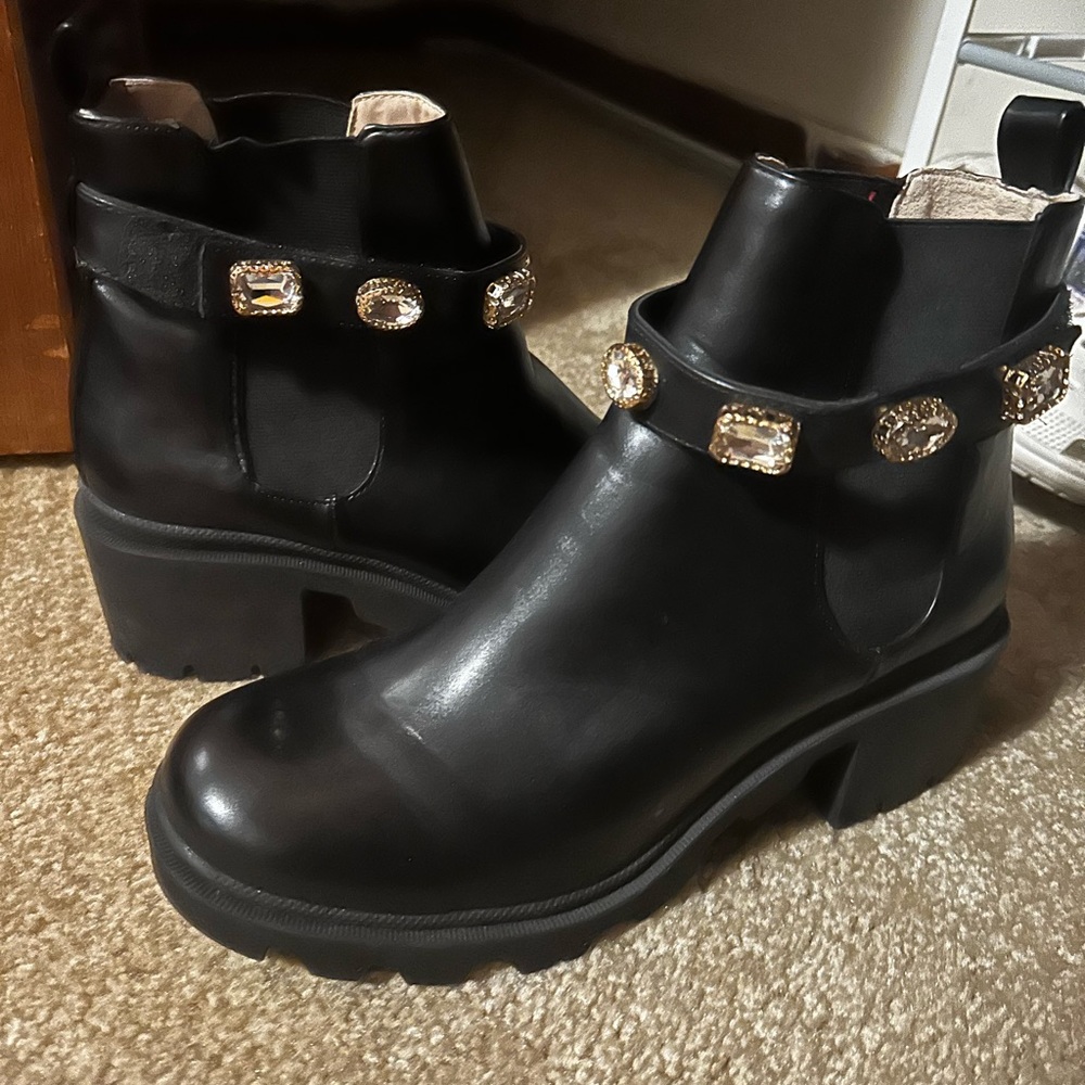 Steve Madden Gem Boots